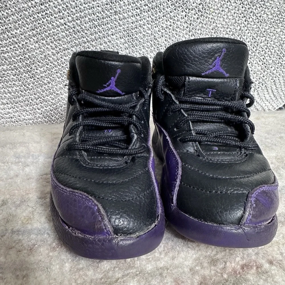Nike Air Jordan 12 Retro Black/Field Purple Size 11C  Sneaker 151186-057 Toddler